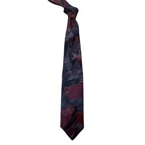 SALE 🔥2 for $35🔥 
Vintage Italian Silk Abstract Multicolor Tie